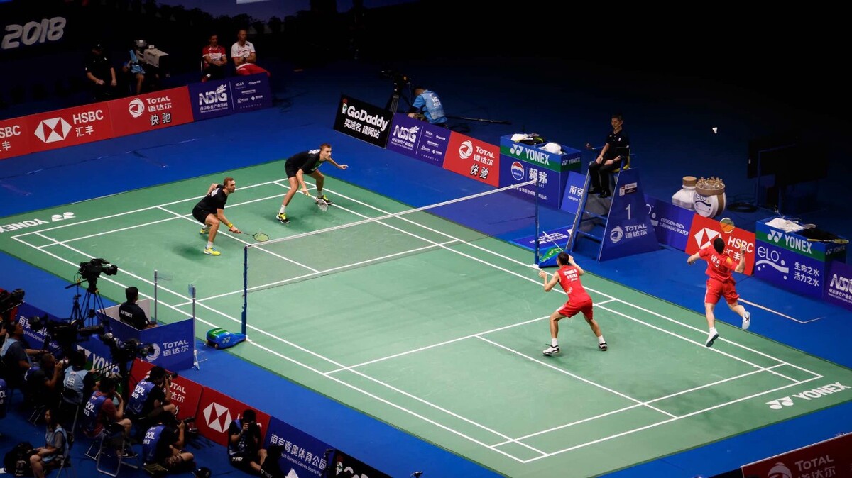 与此同时 与此同时